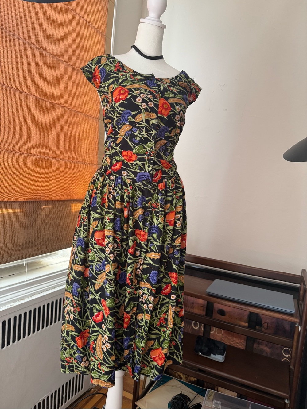 Vintage summer dress Black Floral Backless Midi with Red & Purple Blooms - Picture 7 of 8